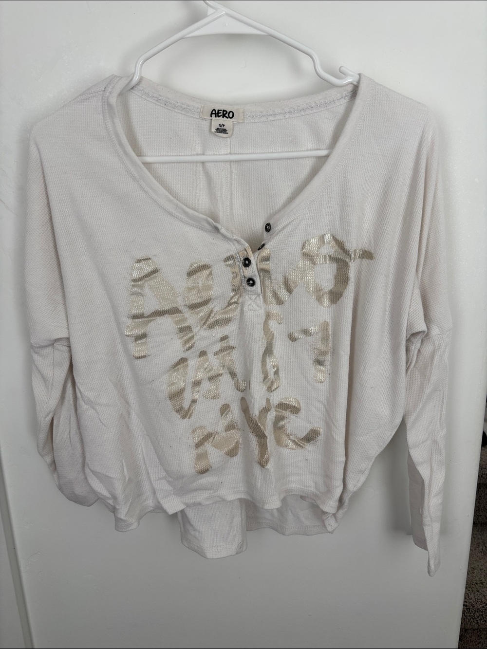 3/4-Sleeve White Graphic Top